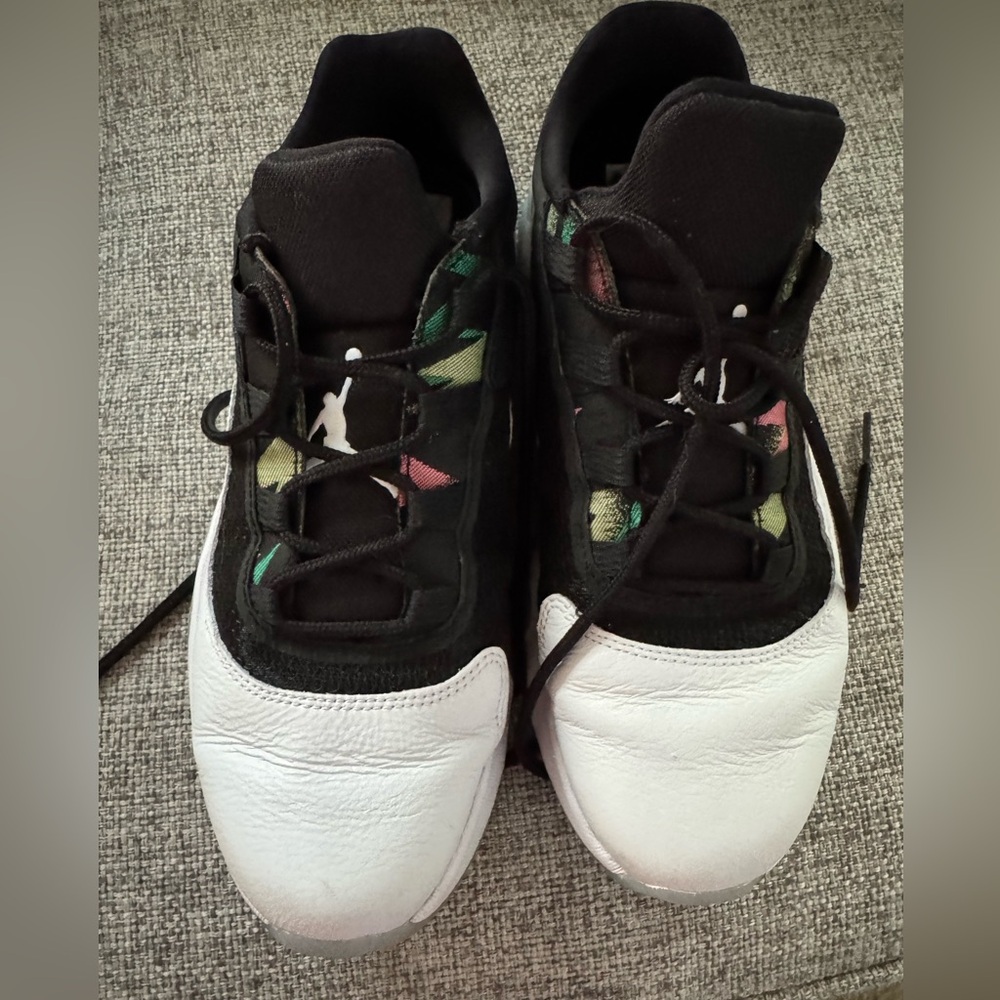 Air Jordan 11 CMFT Low